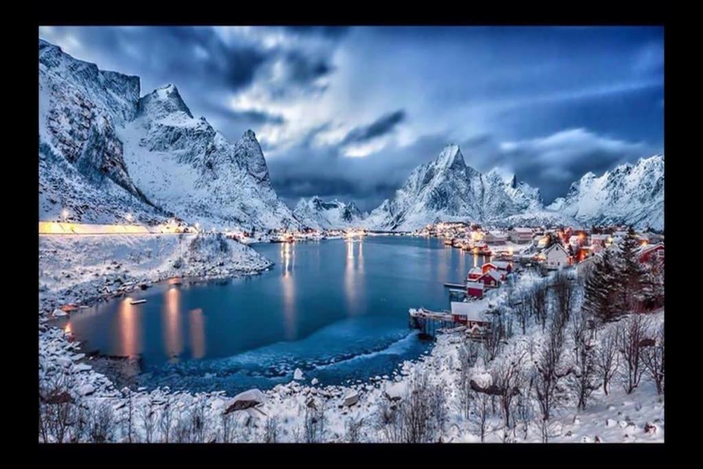 Reine Retro Villa - Cozy Villa With A Fantastic View Exterior photo