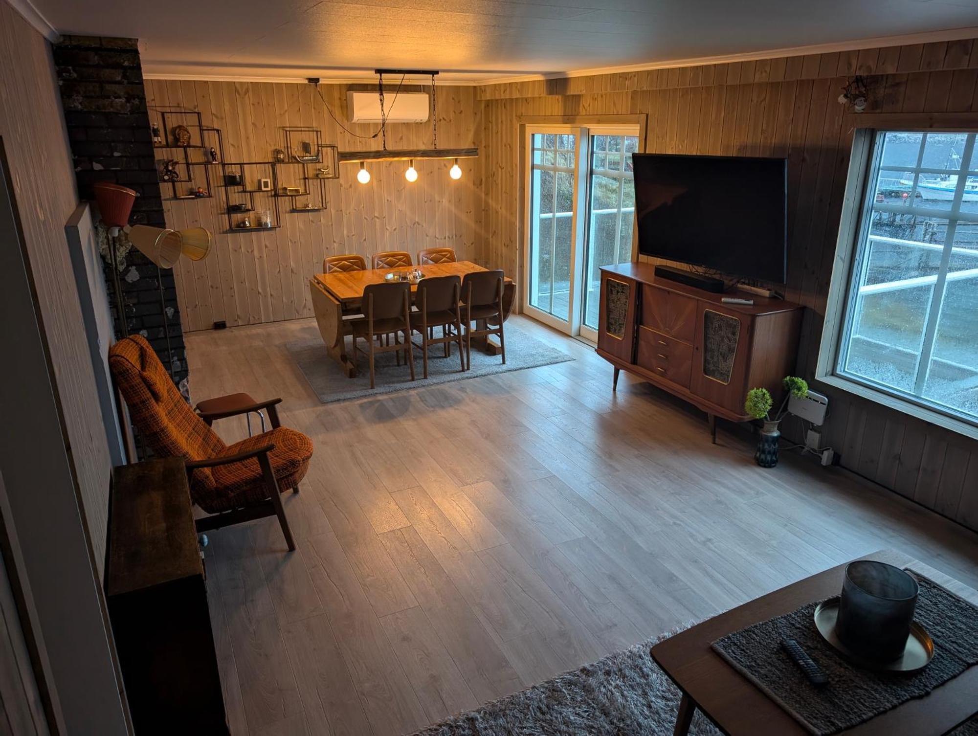 Reine Retro Villa - Cozy Villa With A Fantastic View Exterior photo
